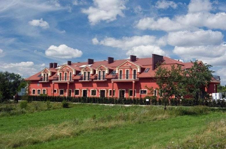 Hotel Milord Pułtusk Extérieur photo