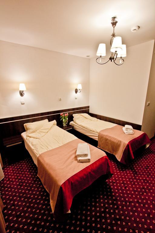 Hotel Milord Pułtusk Extérieur photo