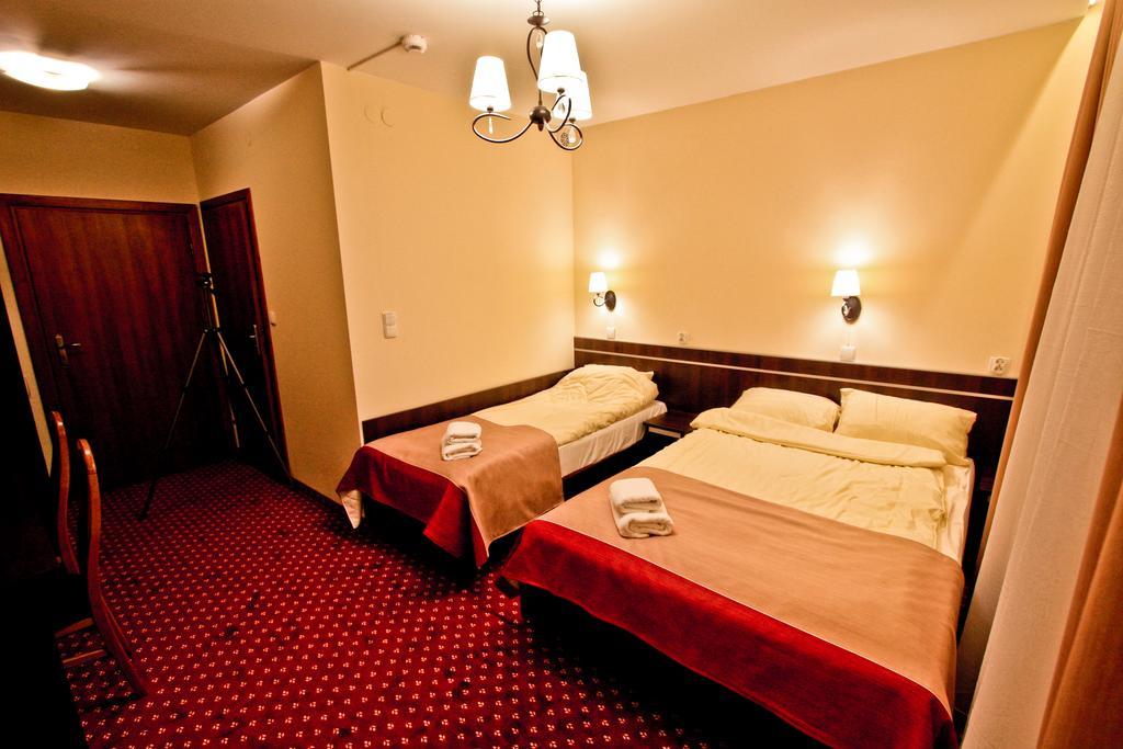 Hotel Milord Pułtusk Extérieur photo