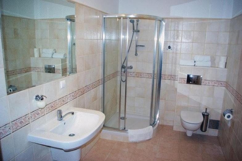 Hotel Milord Pułtusk Extérieur photo